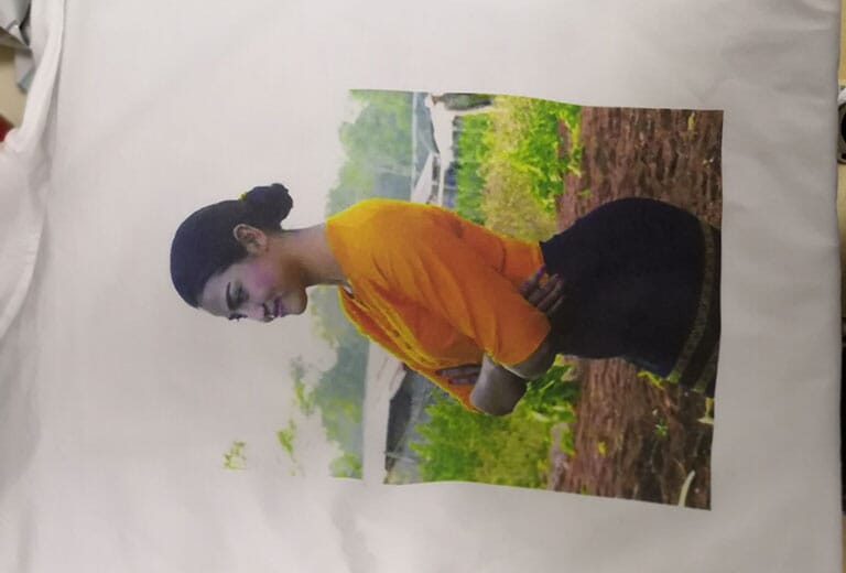Échantillon d'impression de T-shirts pour le client de Birmanie à partir de l'imprimante WER-EP6090T